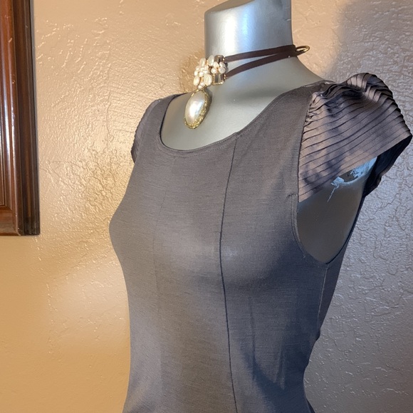Alice+ Olivia Gray Cap Dress.  Sz XS - Picture 6 of 6